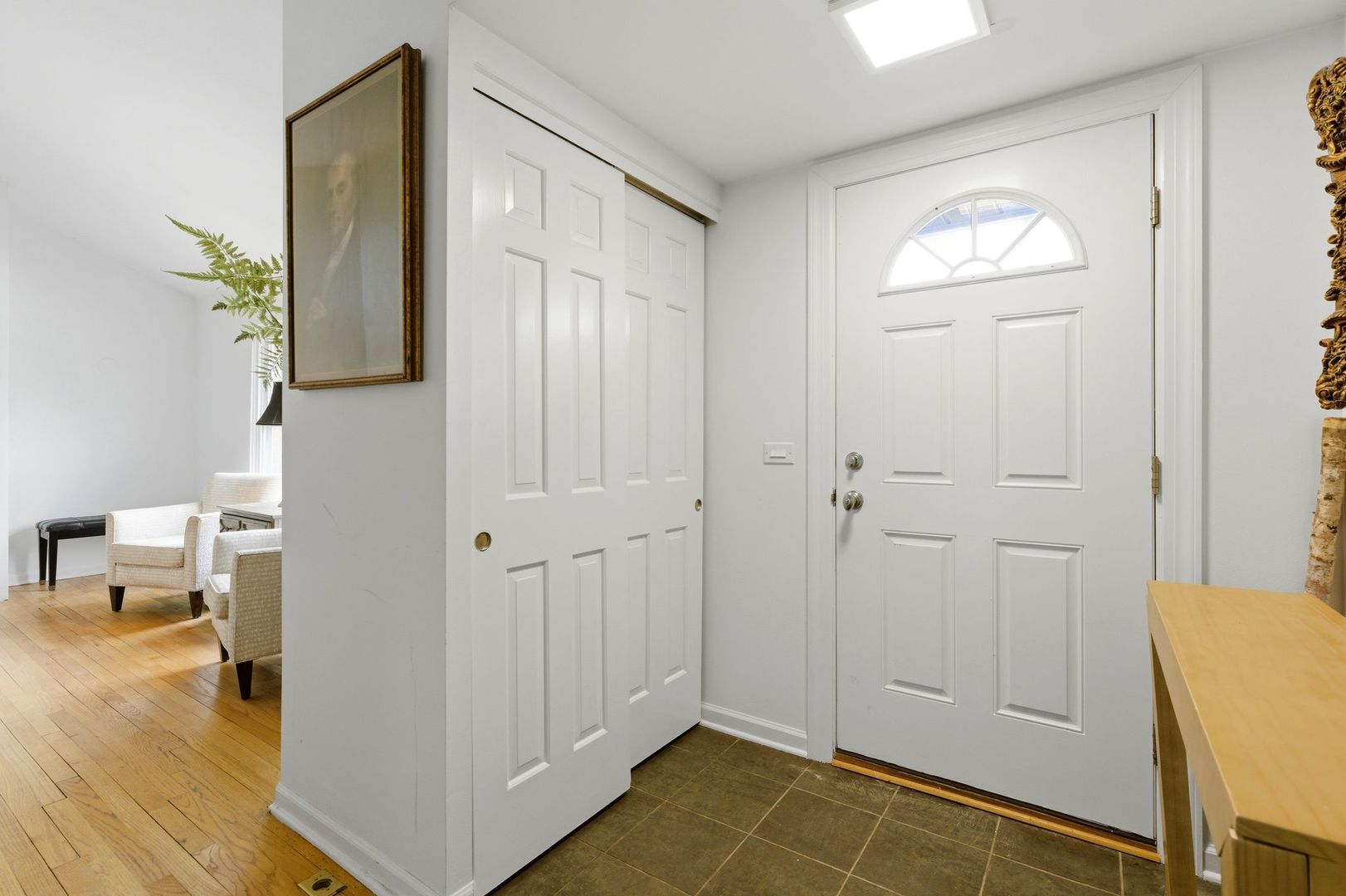 3 Robin Hood Lane, Northfield, IL