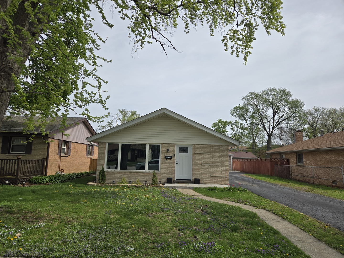 6024 Birmingham Street, Chicago Ridge, IL