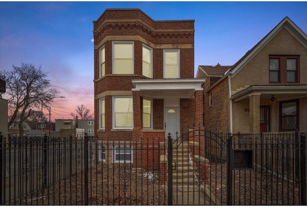 957 N CENTRAL PARK Avenue #2, Chicago, IL
