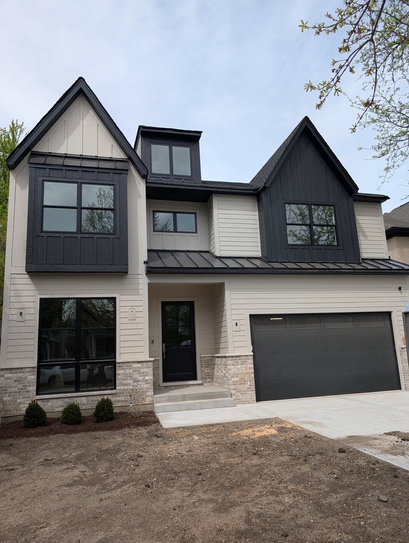 120 N Walnut Street, Elmhurst, IL