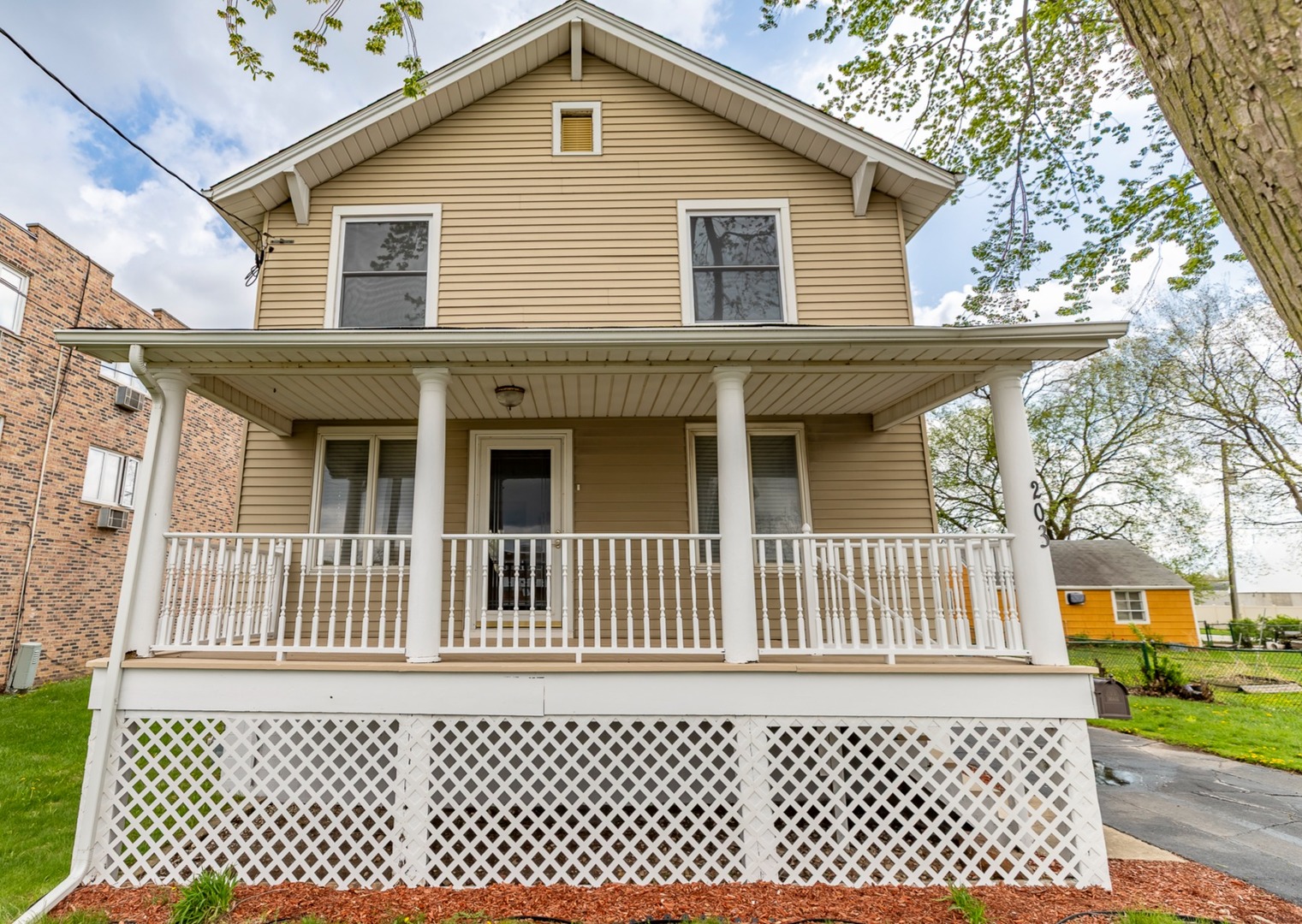 203 N Wolcott Street, Thornton, IL