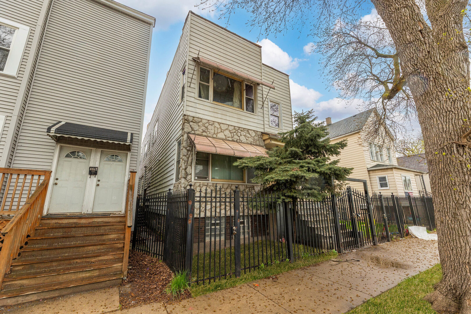8610 S Burnham Avenue, Chicago, IL
