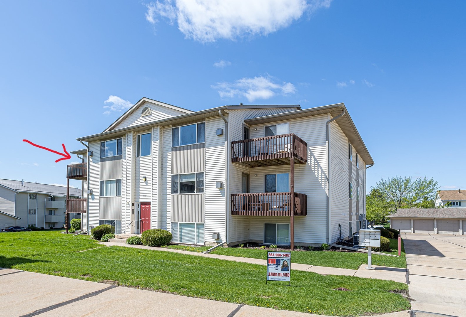 4186 Fairview Drive #9, Bettendorf, IA