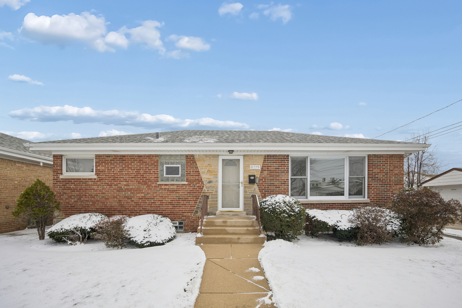 8229 W Giddings Street, Norridge, IL