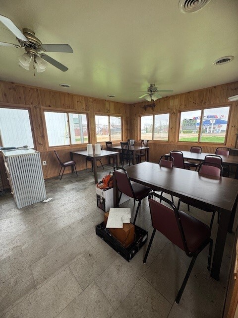 303 N Main Street, Ohio, IL