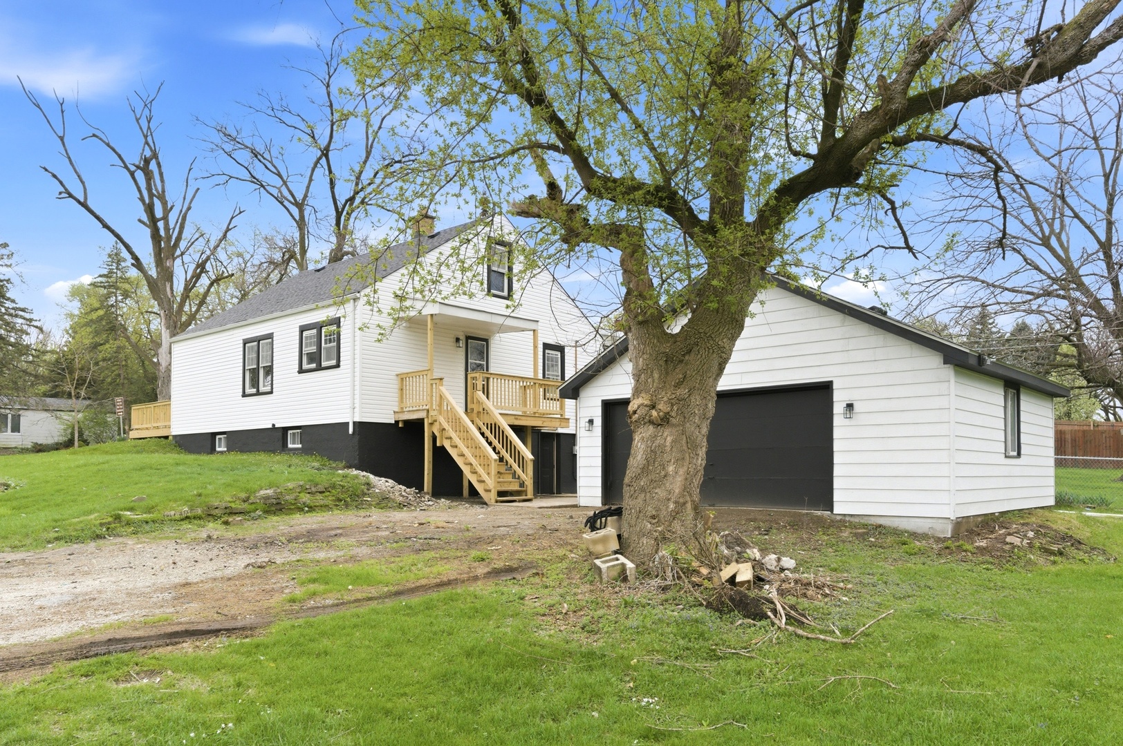 2000 Maple Avenue, Downers Grove, IL