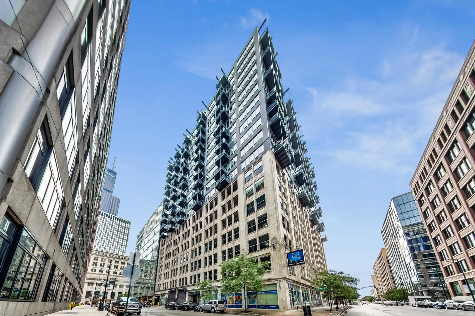 565 W Quincy Street #801, Chicago, IL