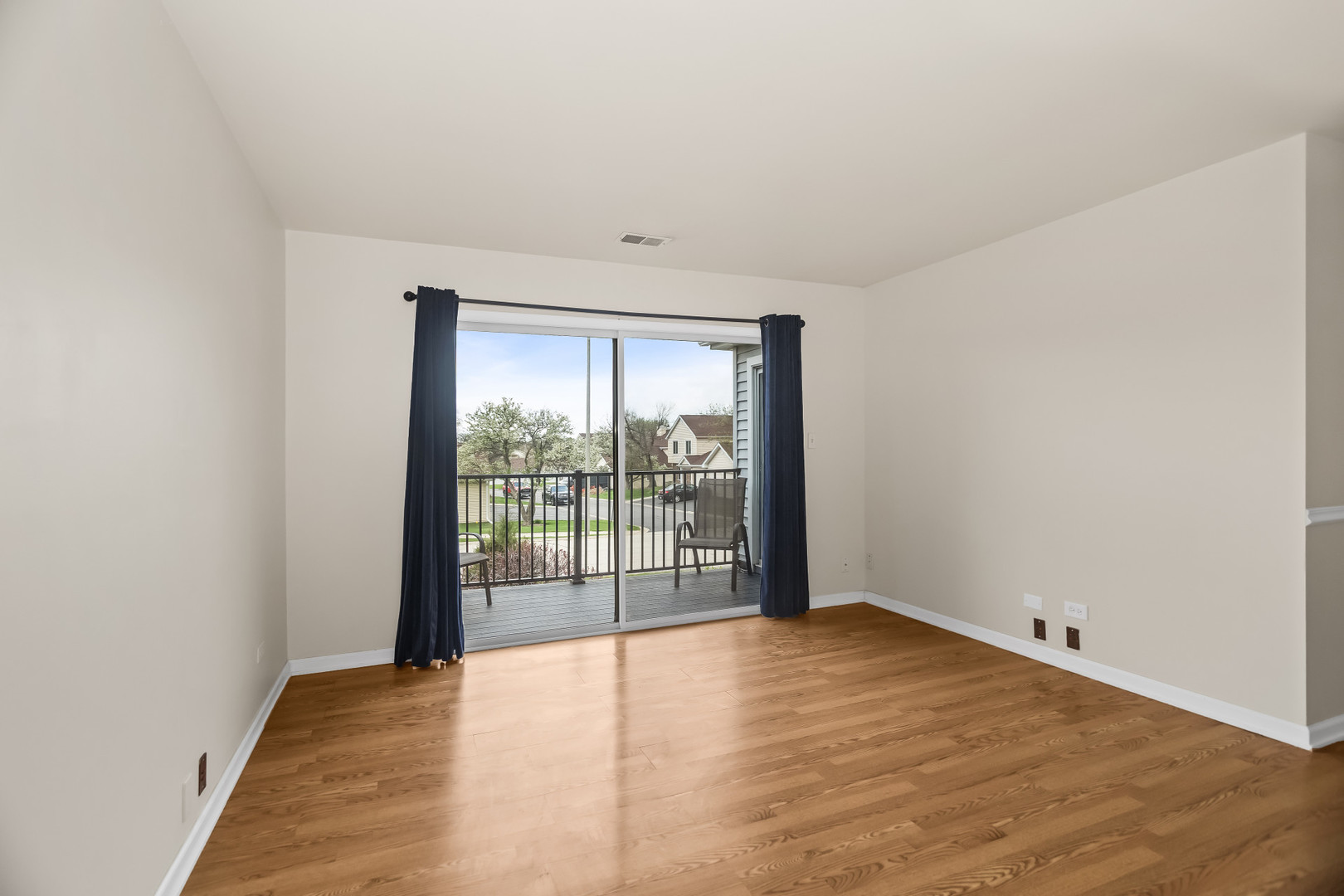 7010 Brighton Court #204, Woodridge, IL