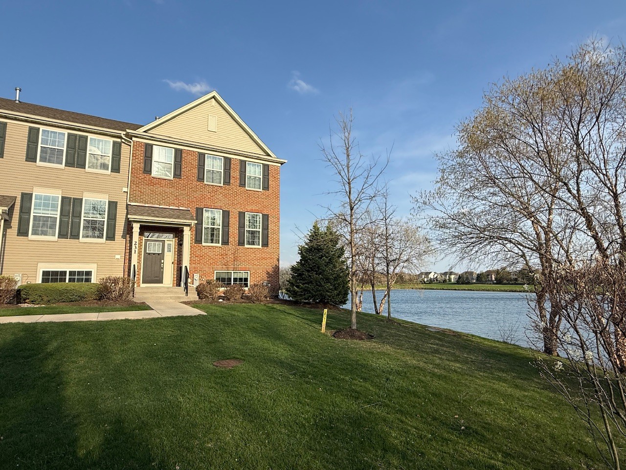 231 Lakeshore Drive, Oswego, IL
