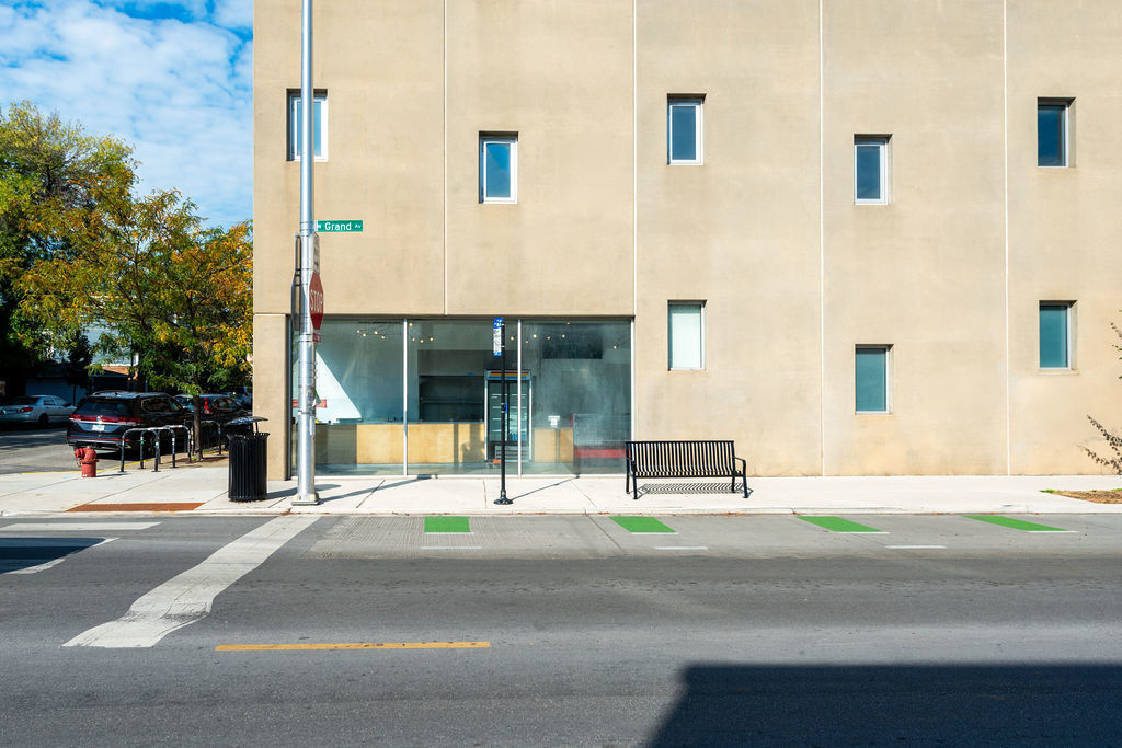 2054 W Grand Avenue, Chicago, IL