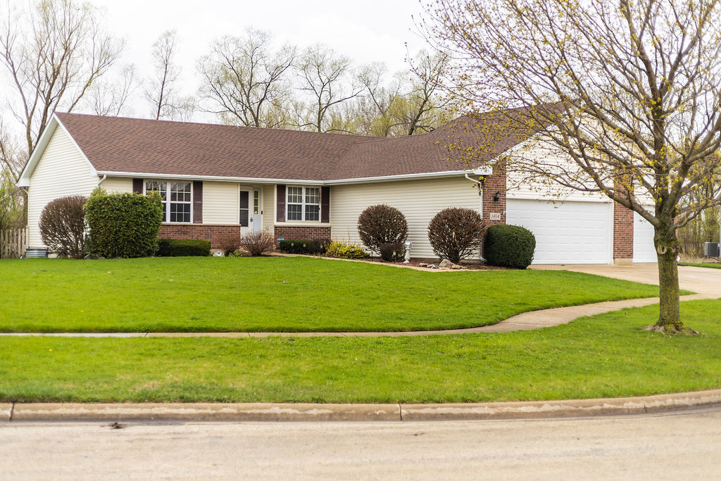 1404 Willow Lane, Chemung, IL