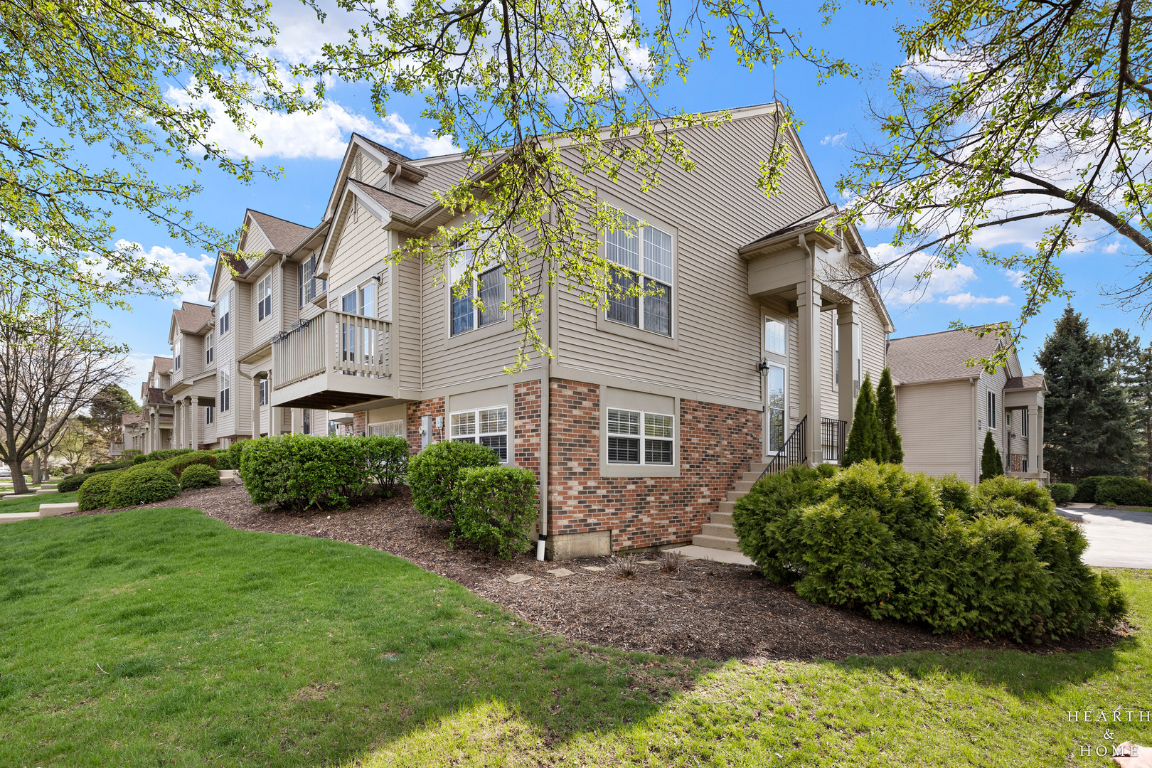 1100 Ellsworth Drive, Grayslake, IL