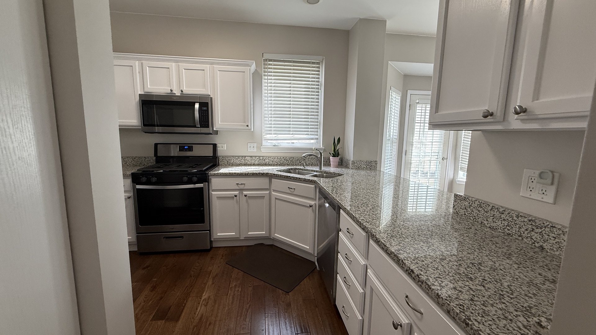 1719 Devonshire Lane, Shorewood, IL