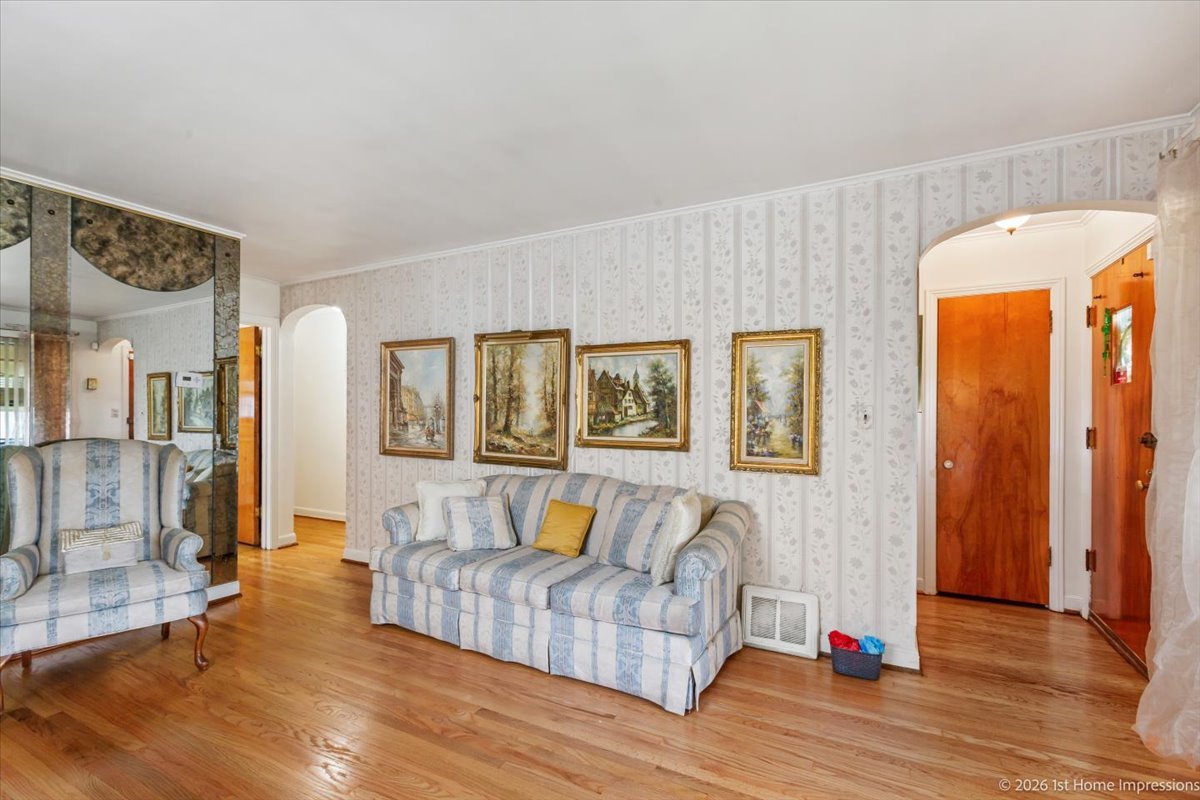 9726 S Peoria Street, Chicago, IL