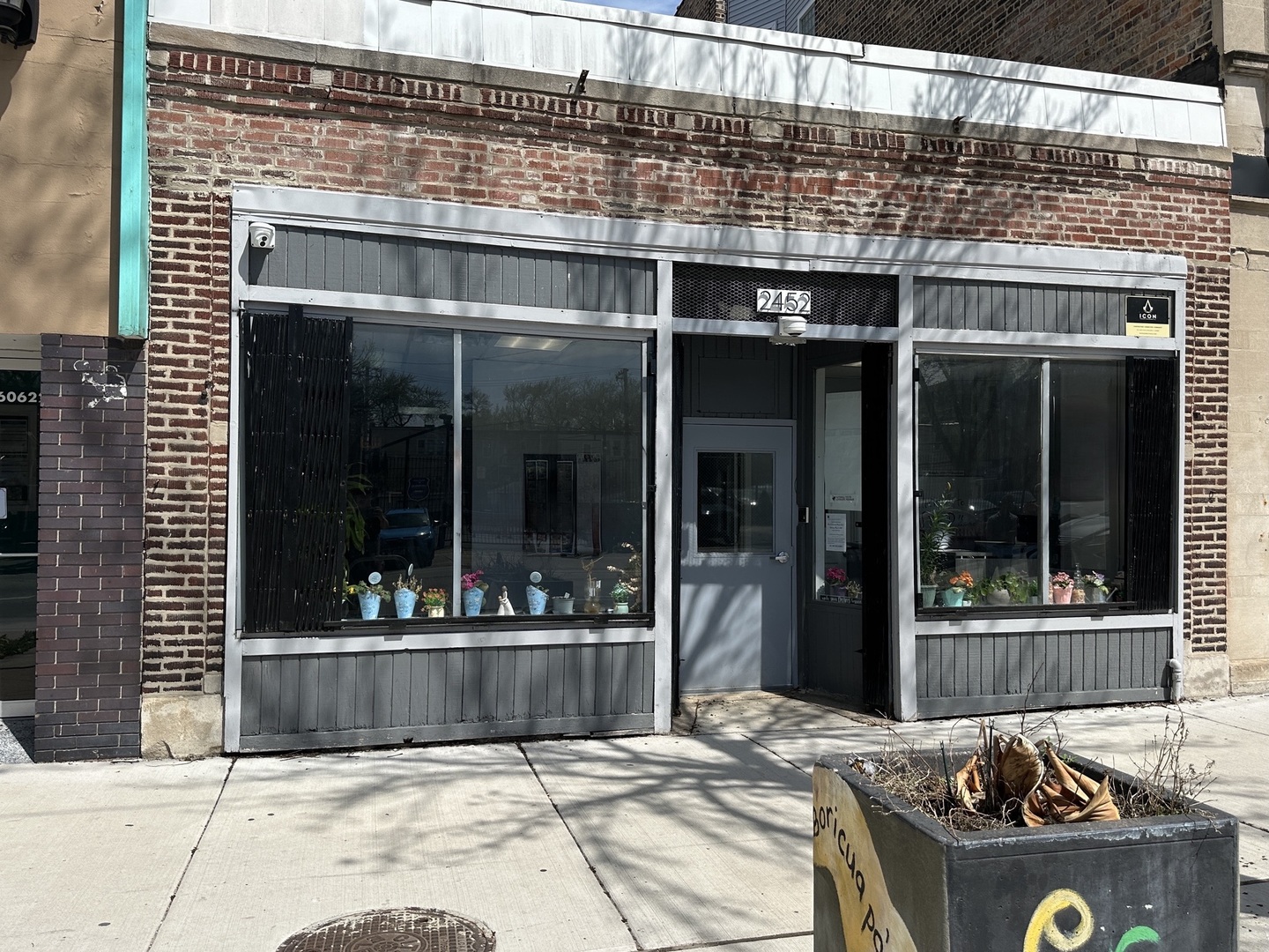 2452 W Division Street, Chicago, IL