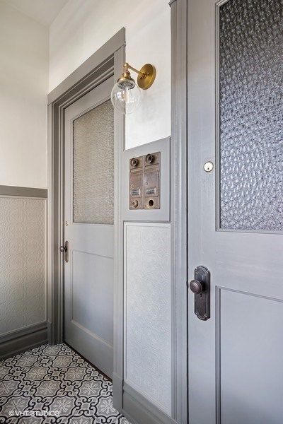 2215 W Thomas Street, Chicago, IL