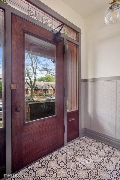 2215 W Thomas Street, Chicago, IL