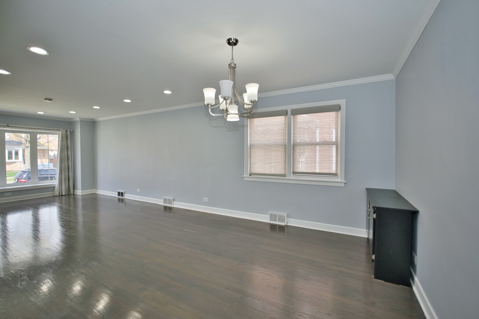 6309 N Hamlin Avenue, Chicago, IL