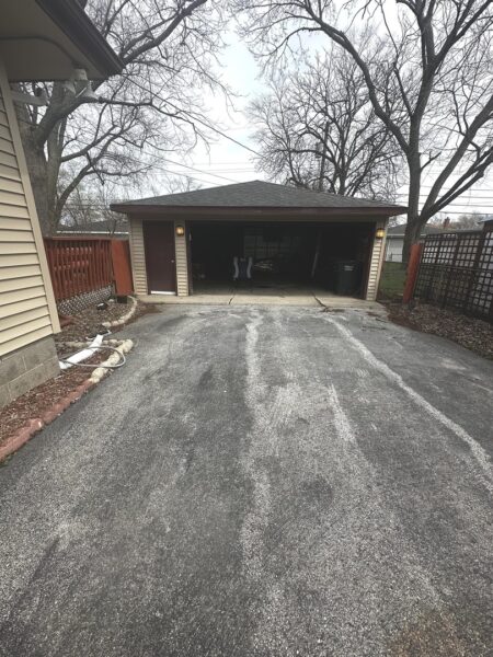 18425 Oak Avenue, Lansing, IL