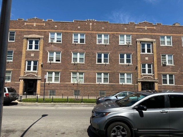 4058 W Dickens Avenue #2D, Chicago, IL