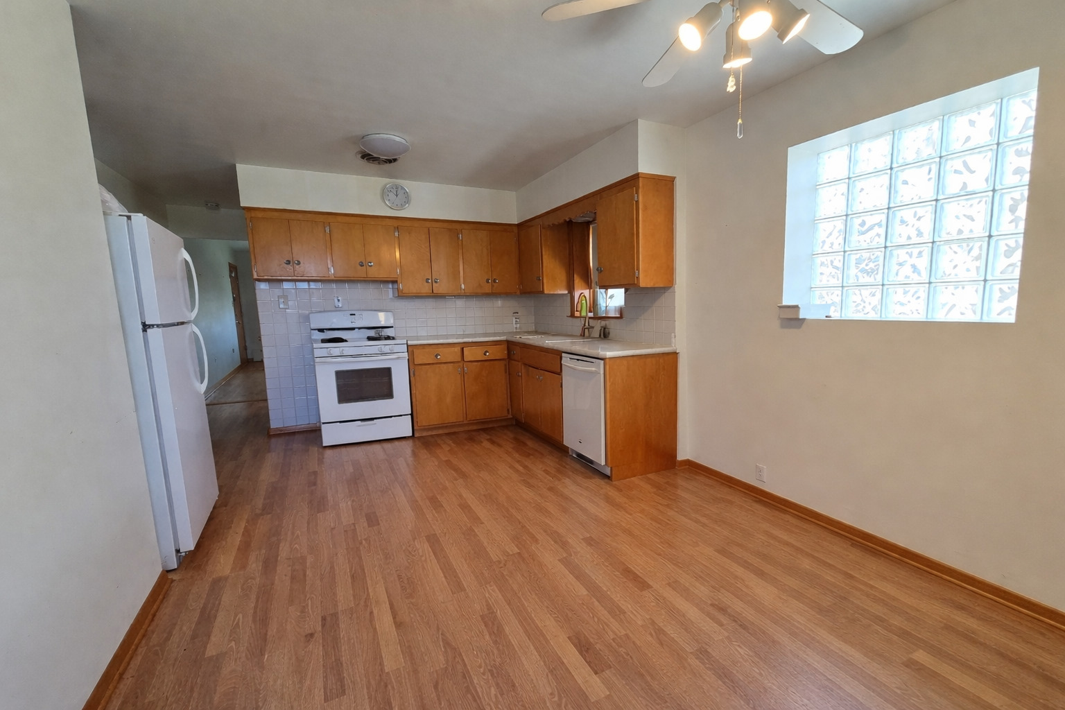 7126 W Jarvis Avenue #1, Niles, IL