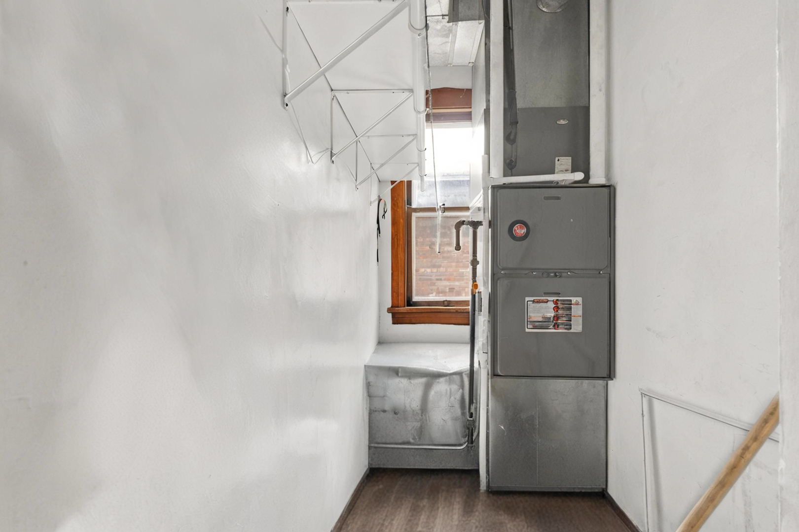 5543 W Drummond Place, Chicago, IL