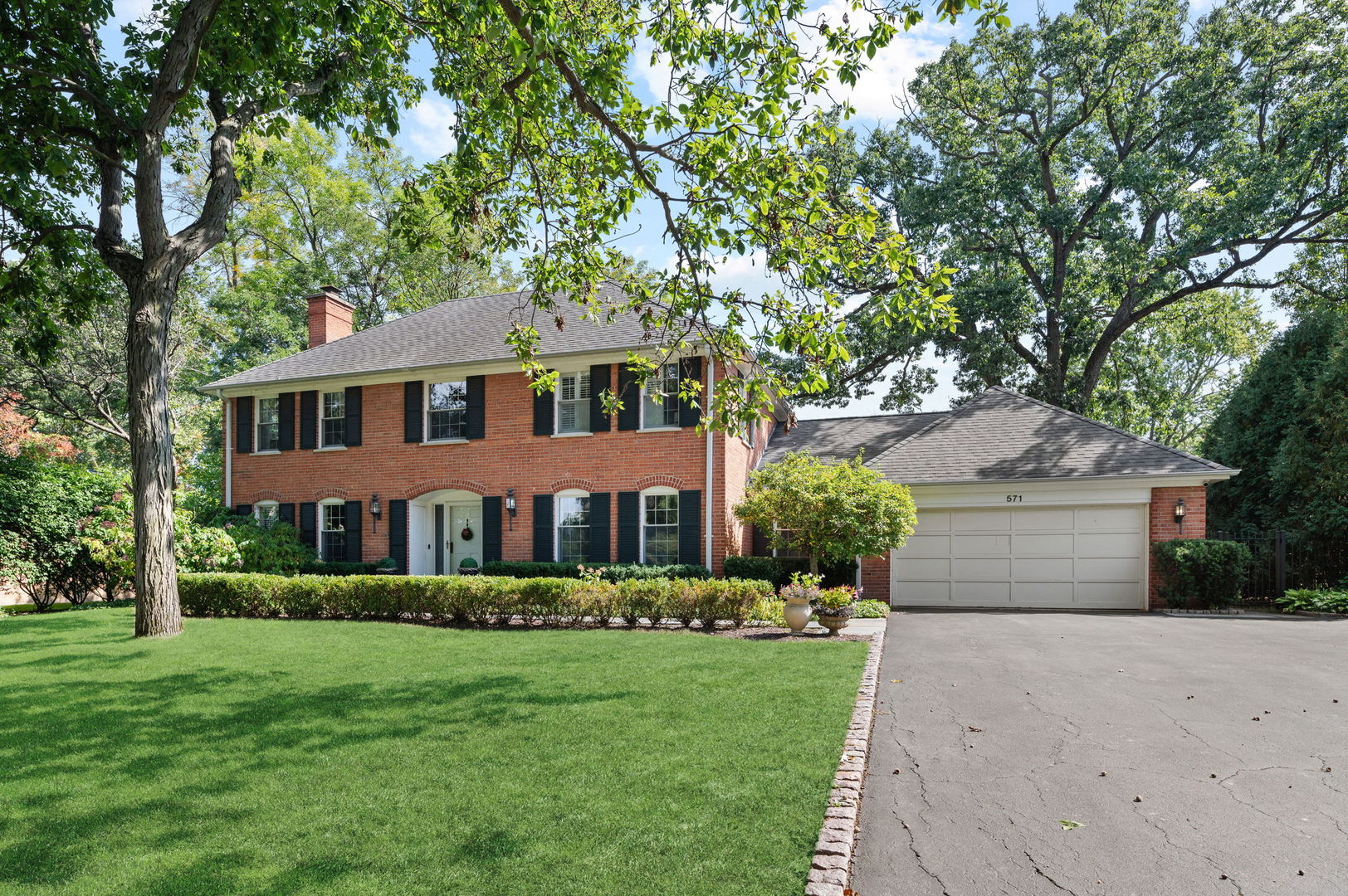 571 Lexington Drive, Lake Forest, IL