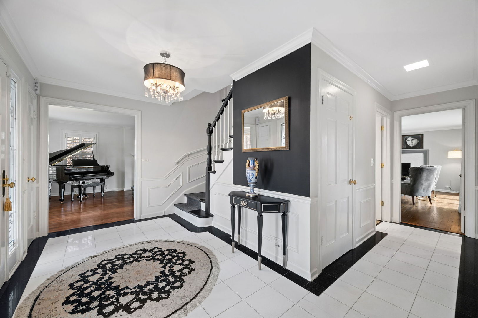 571 Lexington Drive, Lake Forest, IL