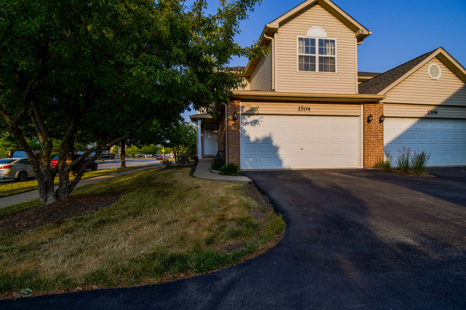 1704 Windward Avenue, Naperville, IL