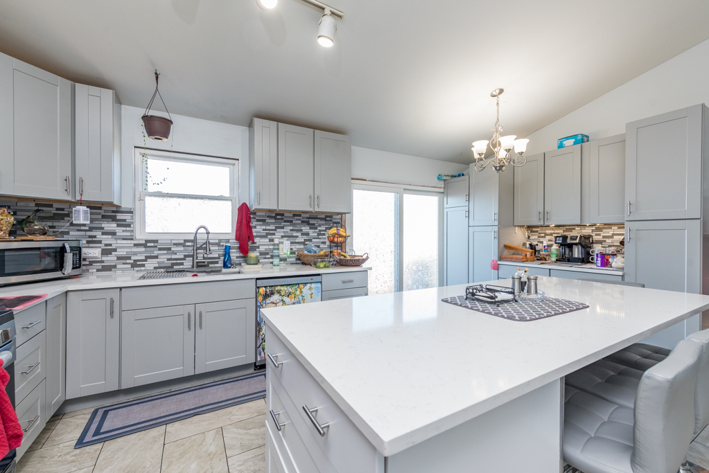 1230 Pheasant Run, Zion, IL