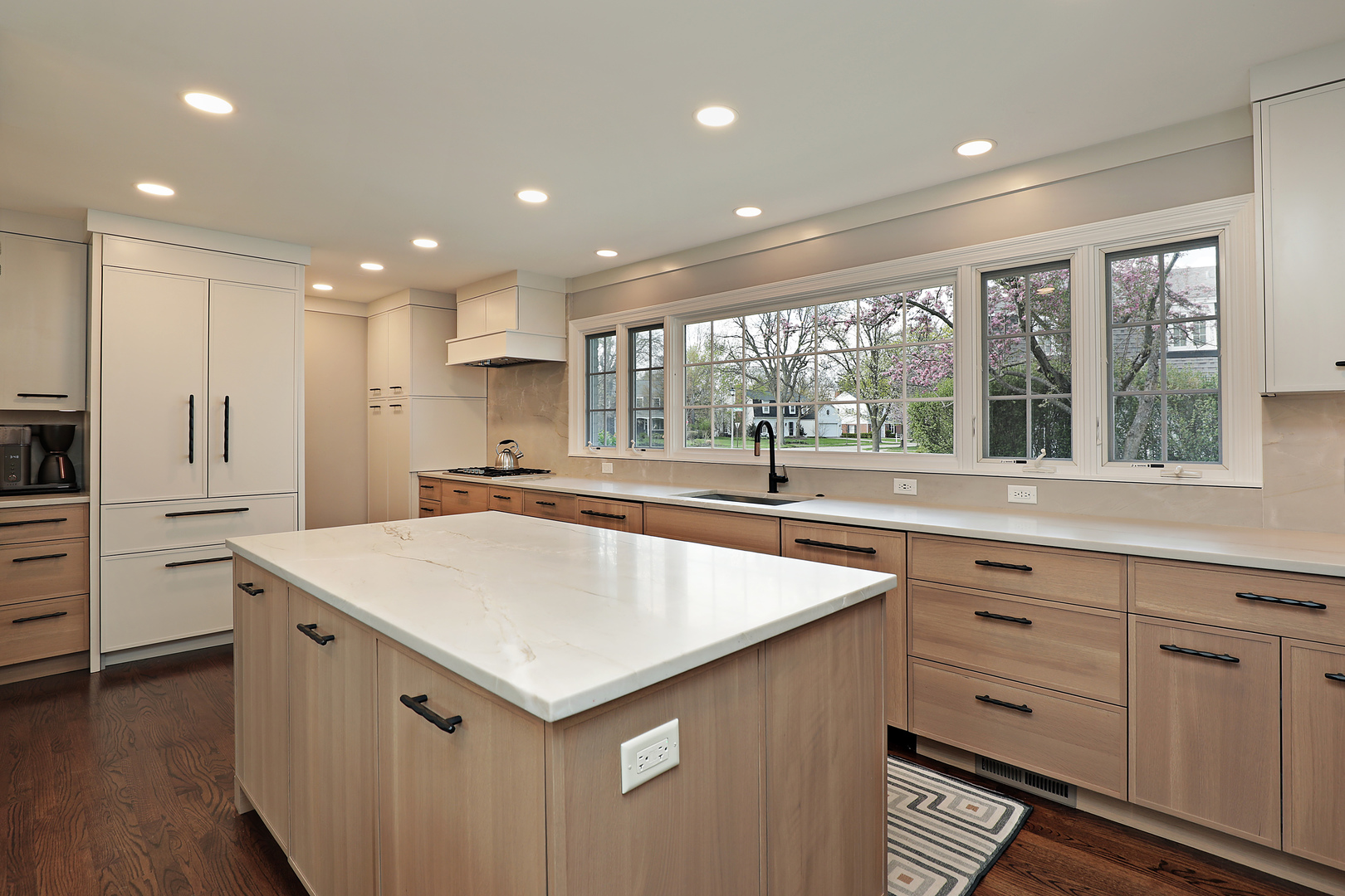 921 Woodbine Lane, Northbrook, IL
