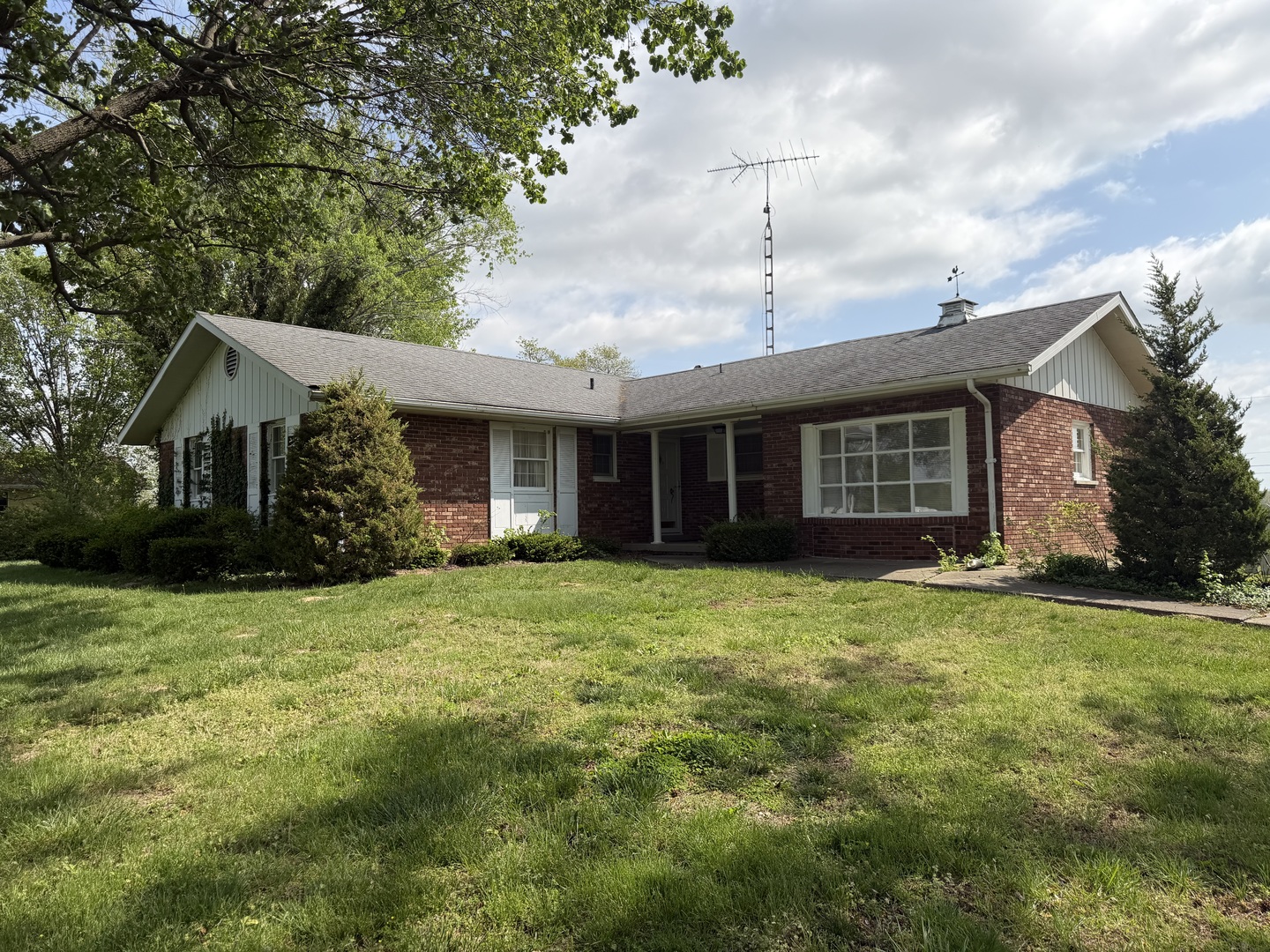 3486 State Route 13 Highway, Pinckneyville, IL