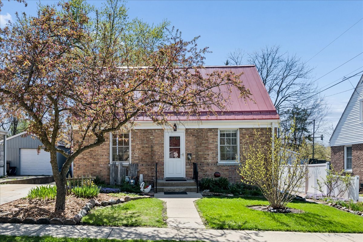 821 N 5th Street, DeKalb, IL