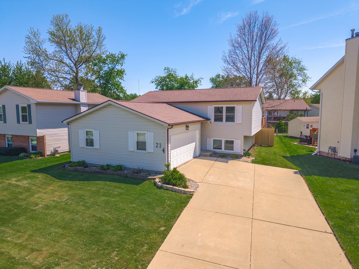 21 Cedar Court, Bloomington, IL