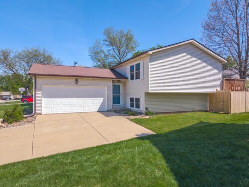 21 Cedar Court, Bloomington, IL