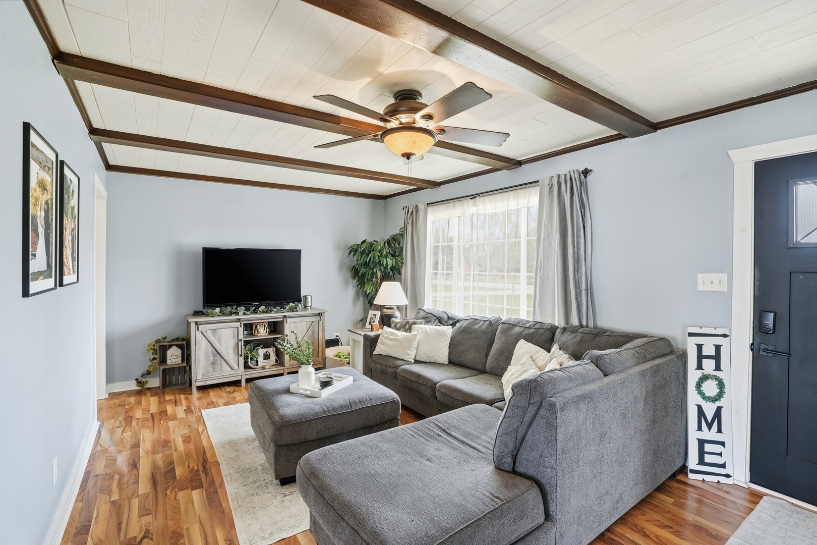 11929 E 3500n Road, Momence, IL