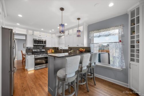 1425 Iris Avenue, Carol Stream, IL