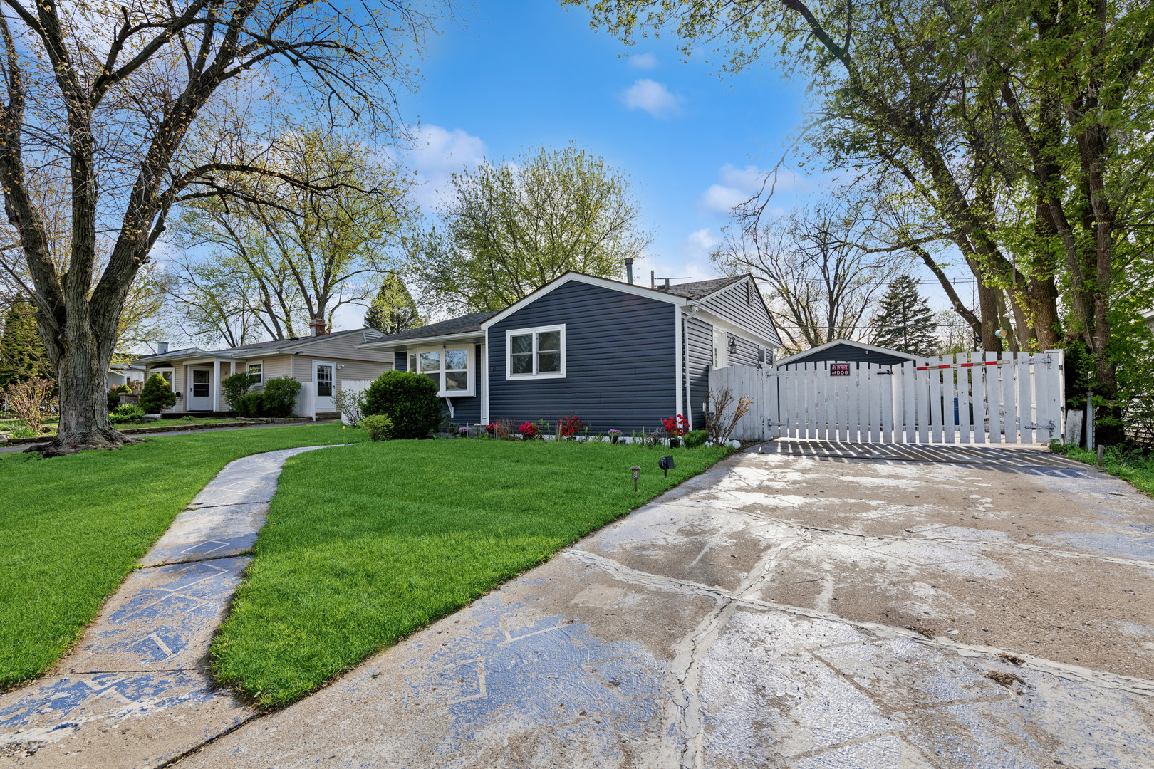 80 Birch Street, Carpentersville, IL