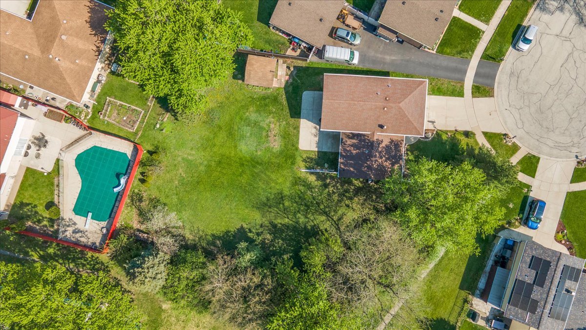 10447 S Stowe Court, Palos Hills, IL