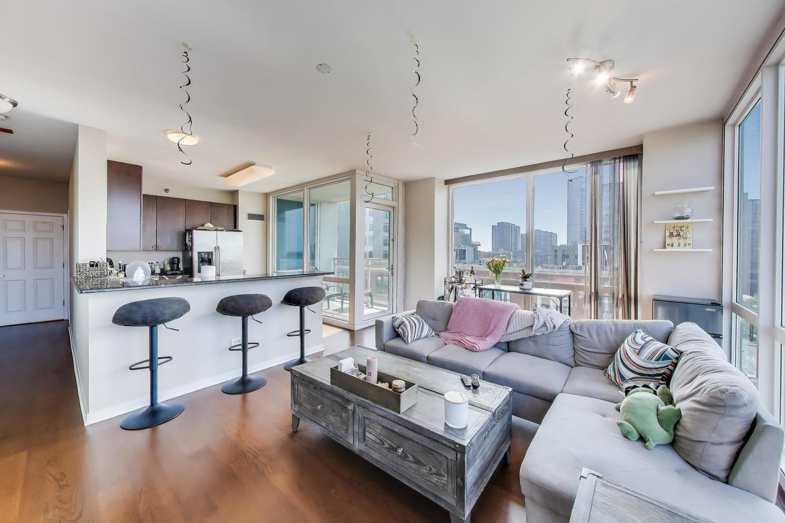 757 N ORLEANS Street #909, Chicago, IL