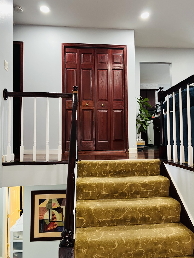 2068 Leeward Lane, Hanover Park, IL