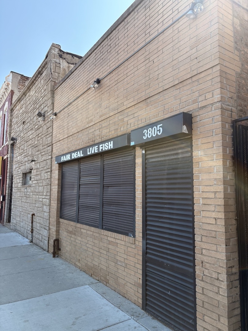 3805 W Chicago Avenue, Chicago, IL