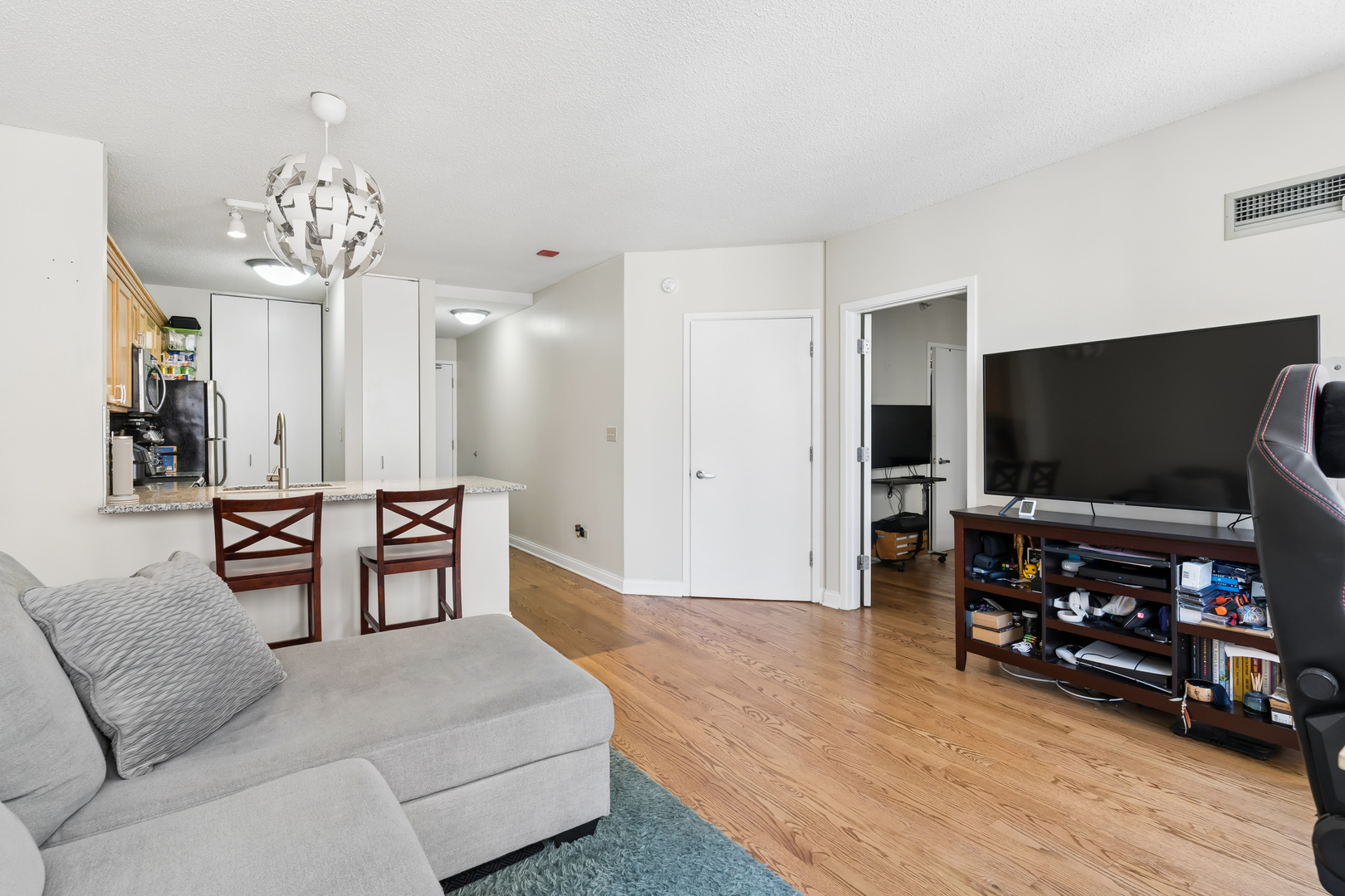 222 N COLUMBUS Drive #2106, Chicago, IL