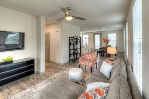 660 E Algonquin Road #5101, Schaumburg, IL