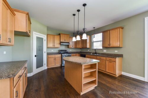 826 Phelps Lane, Shorewood, IL