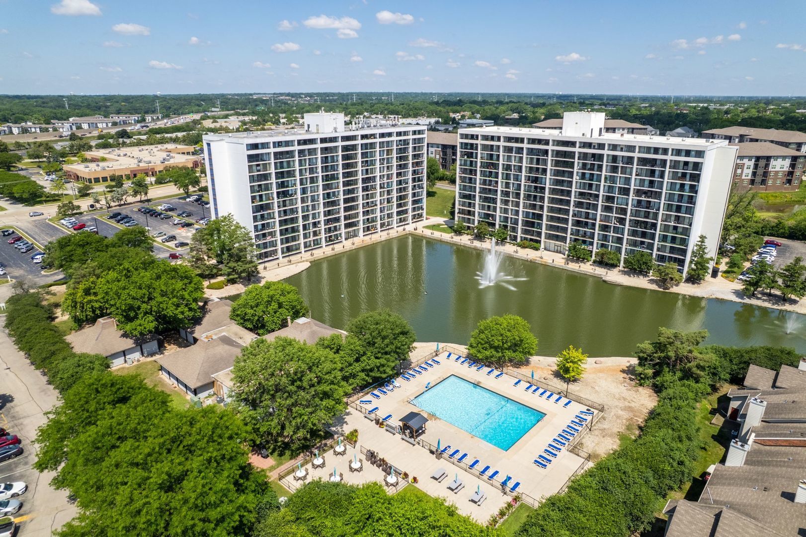 2005 S Finley Road #1102, Lombard, IL