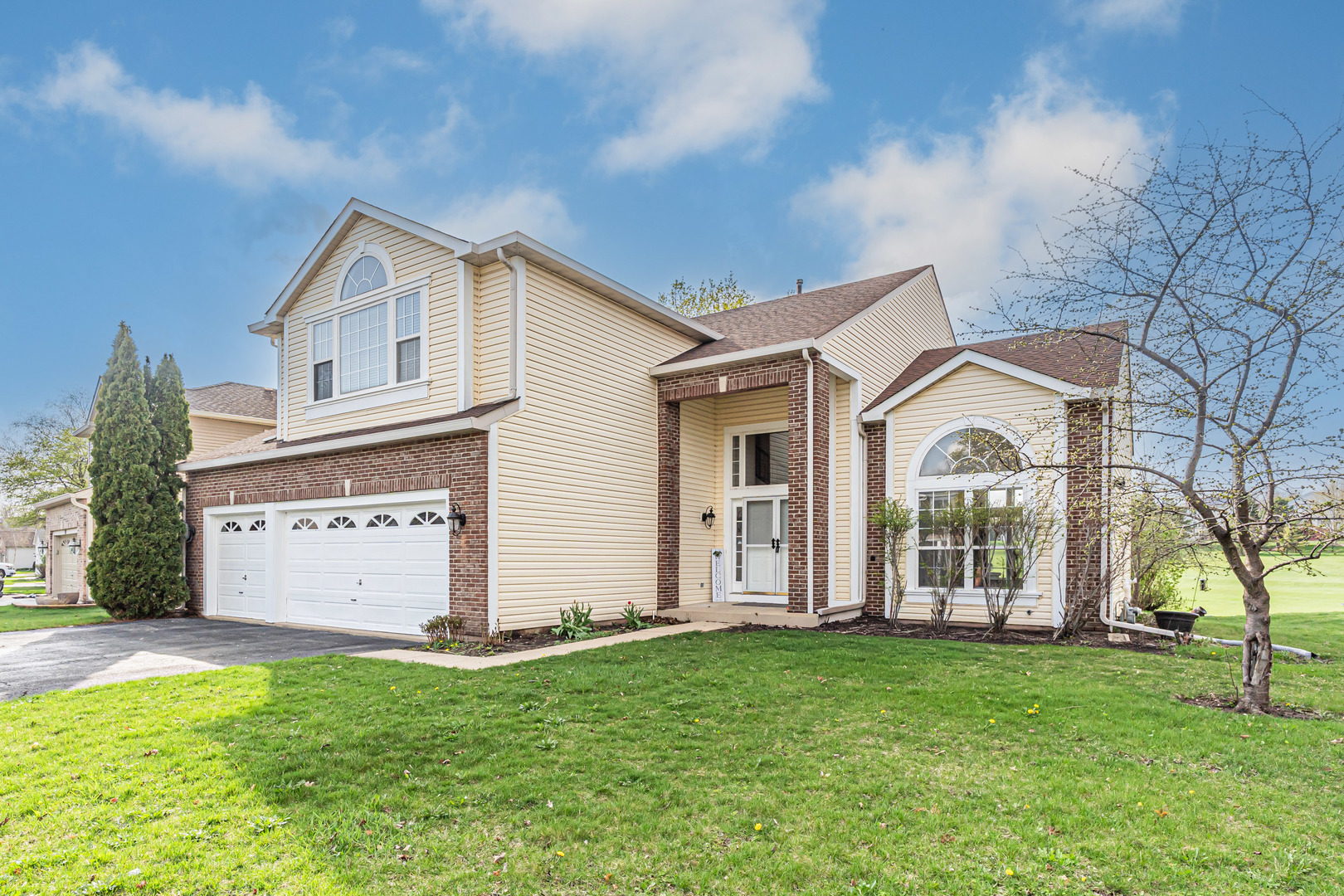 1171 HEAVENS GATE, Lake In The Hills, IL