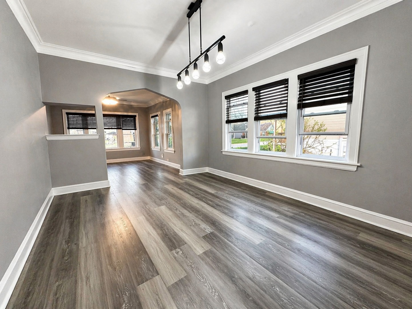 816 S 14th Avenue, Maywood, IL