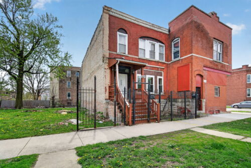 3657 W Ohio Street, Chicago, IL