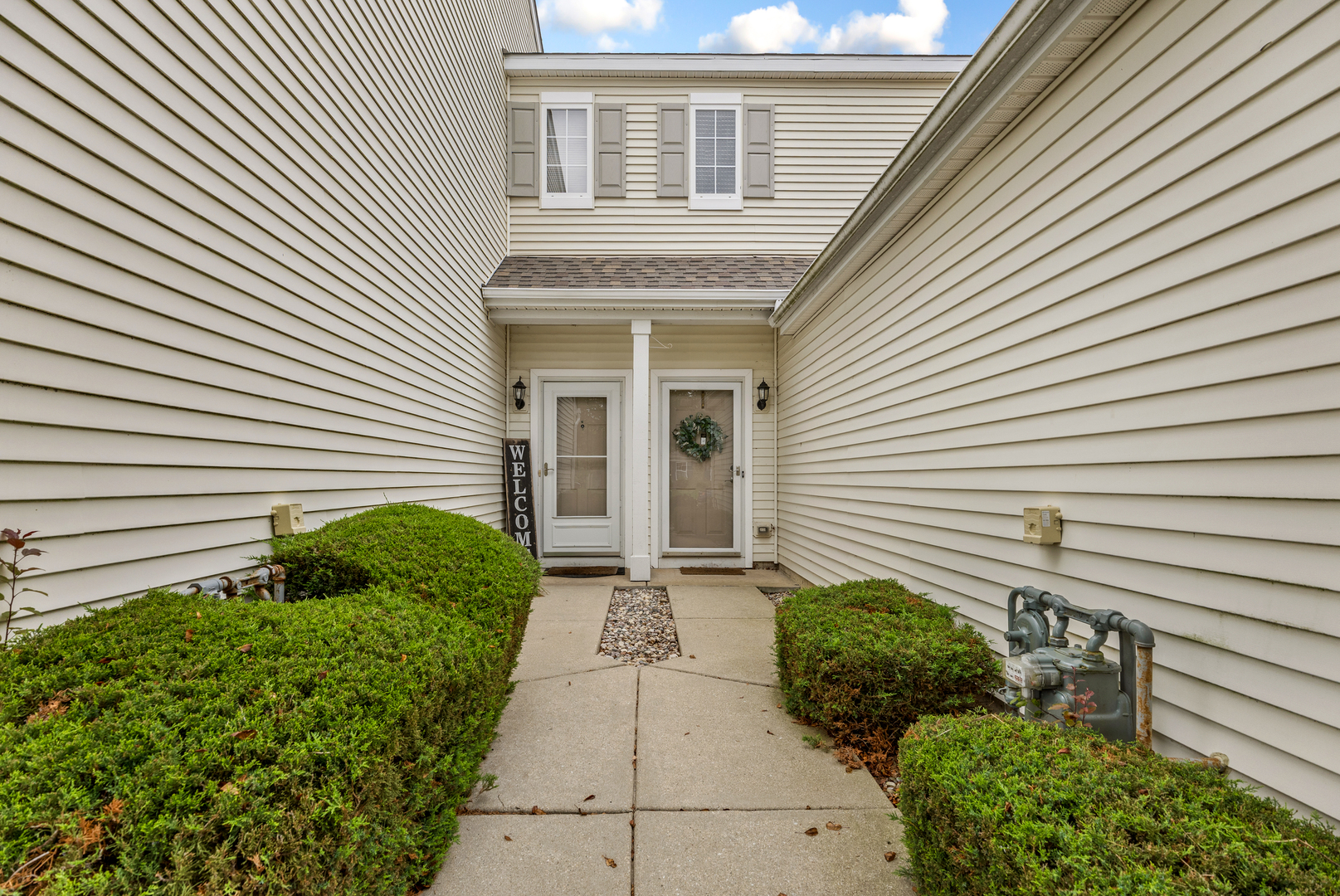 302 Parkside Drive, Shorewood, IL